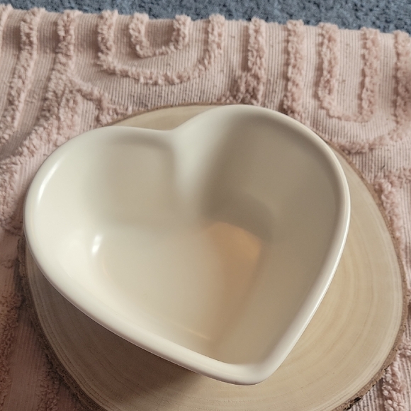 Pfaltzgraff Heart-Shaped Floral Dish - Picture 5 of 7